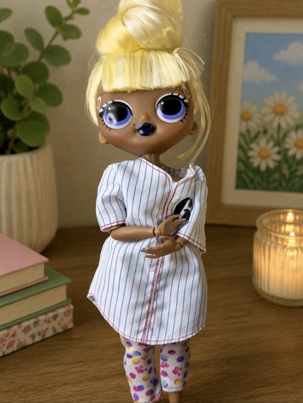 LOL Surprise OMG Melrose Doll Pinstripe Jersey Loose W/ Barbie Pants Blonde